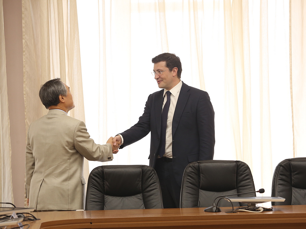Глеб Никитин обсудил сотрудничество в сфере судостроения и автомобилестроения с делегацией Южной Кореи